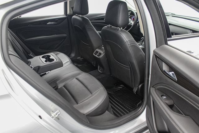Used 2018 Buick Regal Essence FWD image 22
