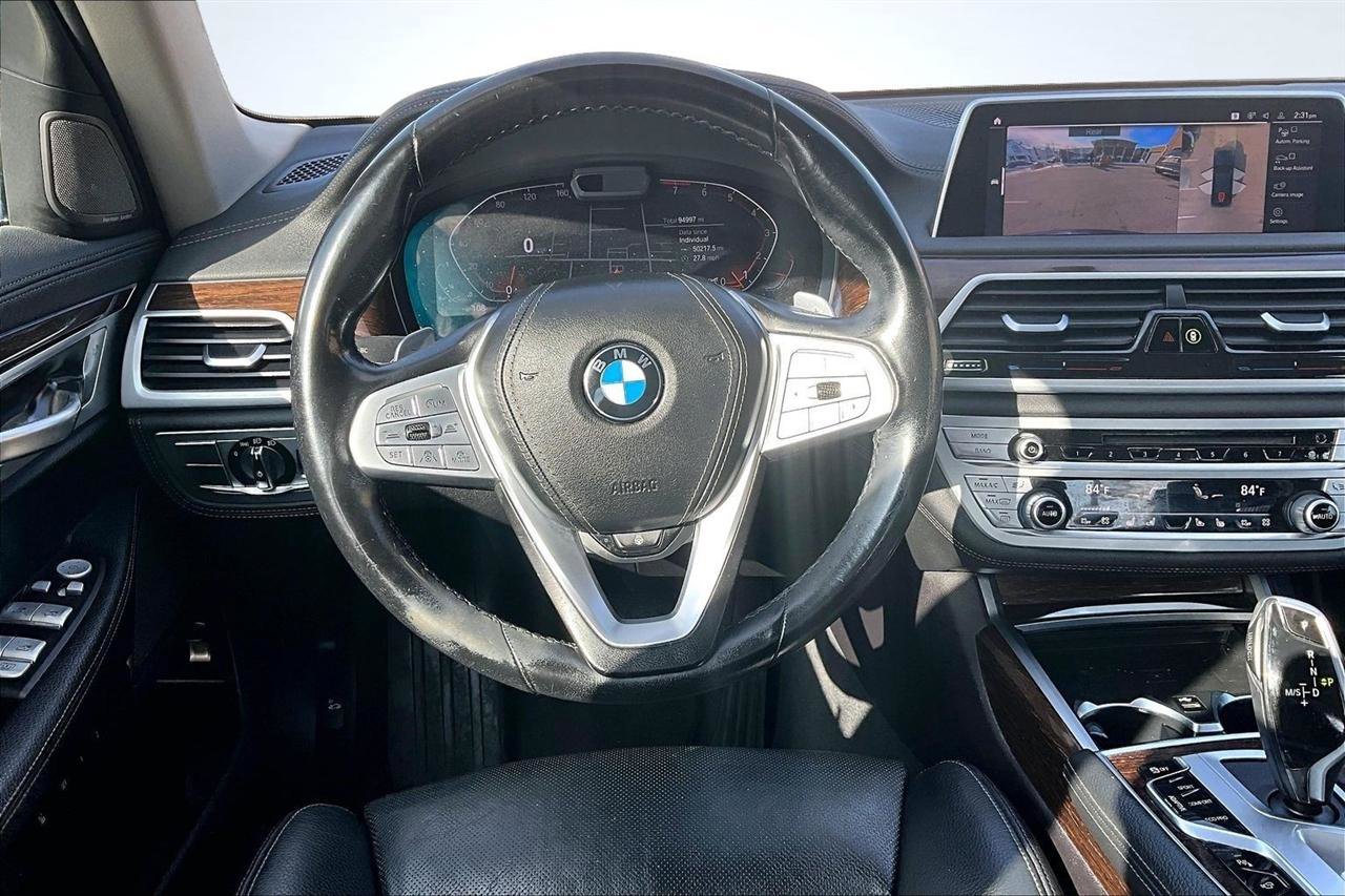 Used 2020 BMW 740i xDrive image 8