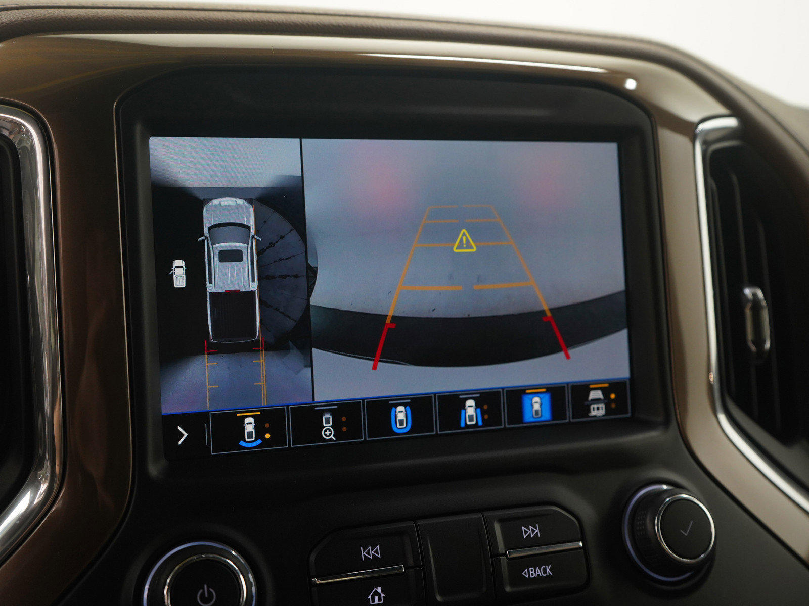 Used 2020 Chevrolet Silverado 1500 High Country image 21