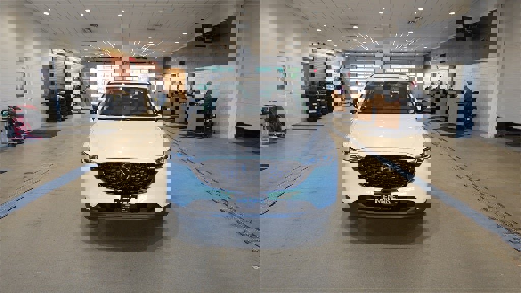 New 2025 MAZDA CX-5 Carbon Edition image 2