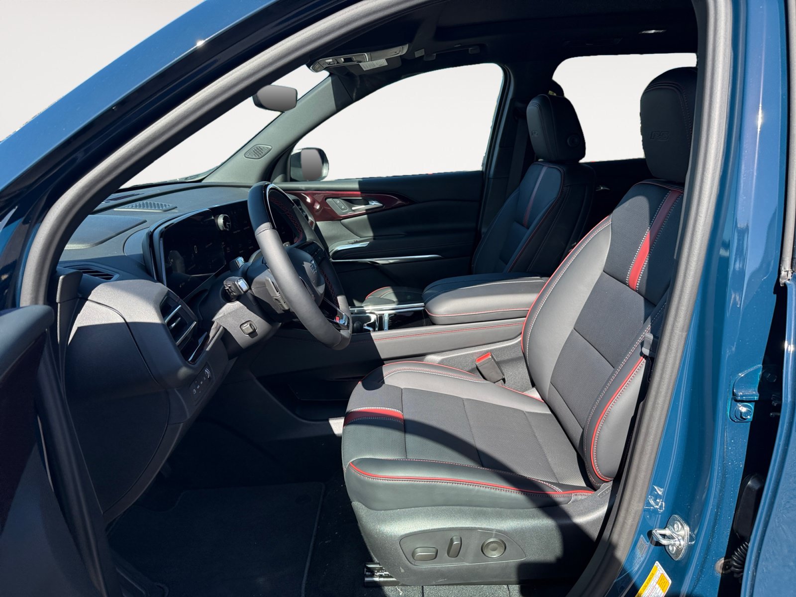 New 2027 Chevrolet Traverse RS AWD/4WD image 10
