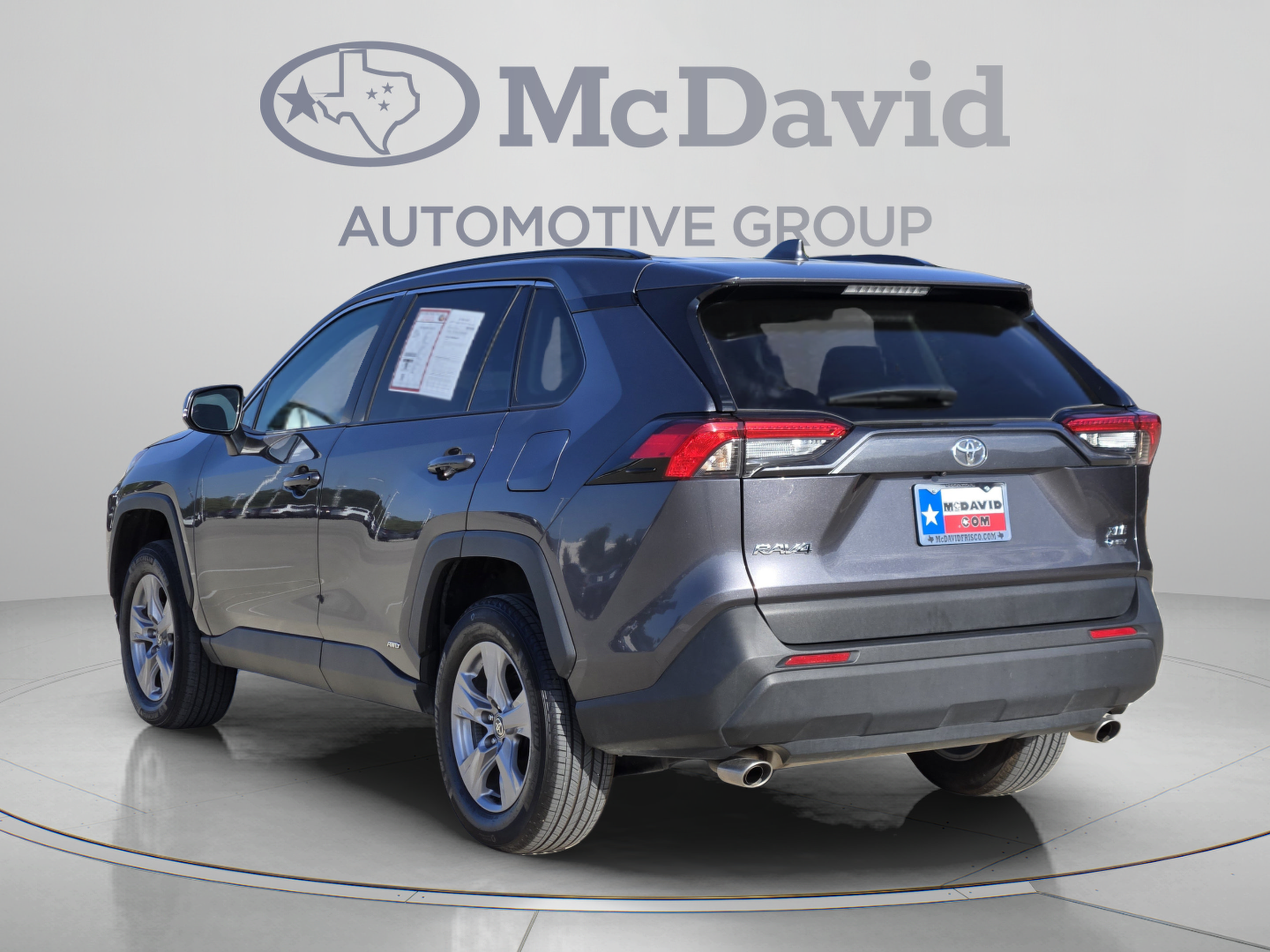 Used 2025 Toyota RAV4 XLE AWD/4WD image 4