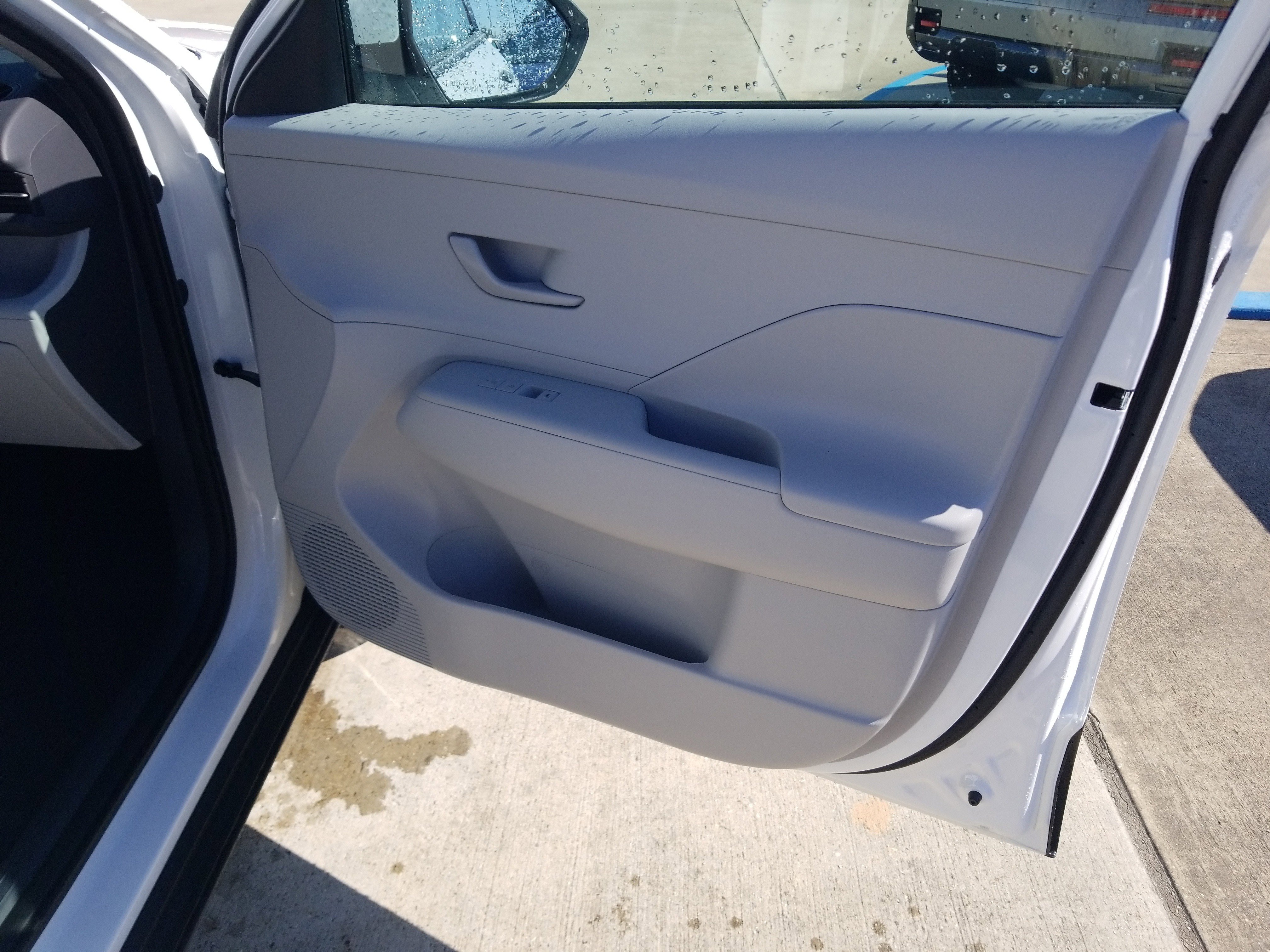 New 2026 Hyundai Kona SE image 16