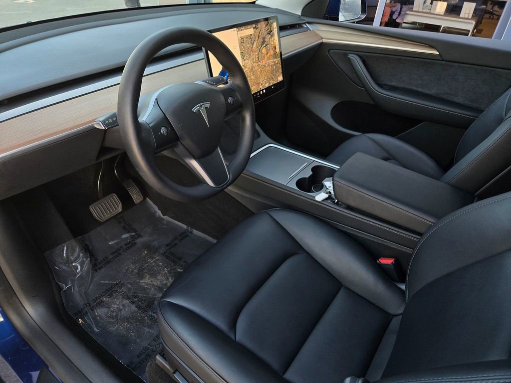 Used 2023 Tesla Model Y Long Range image 9
