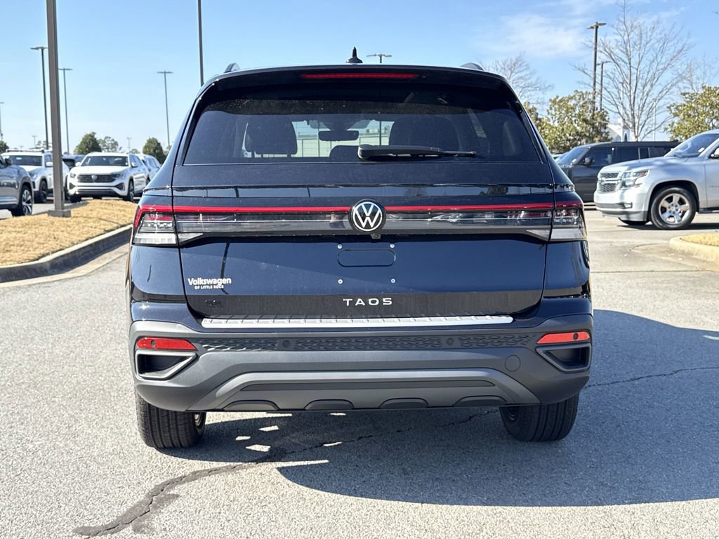 New 2026 Volkswagen Taos SE image 4