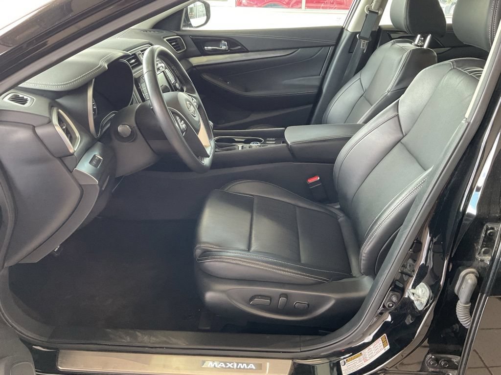 Used 2023 Nissan Maxima SV w/ Floor Mat Group FWD image 10
