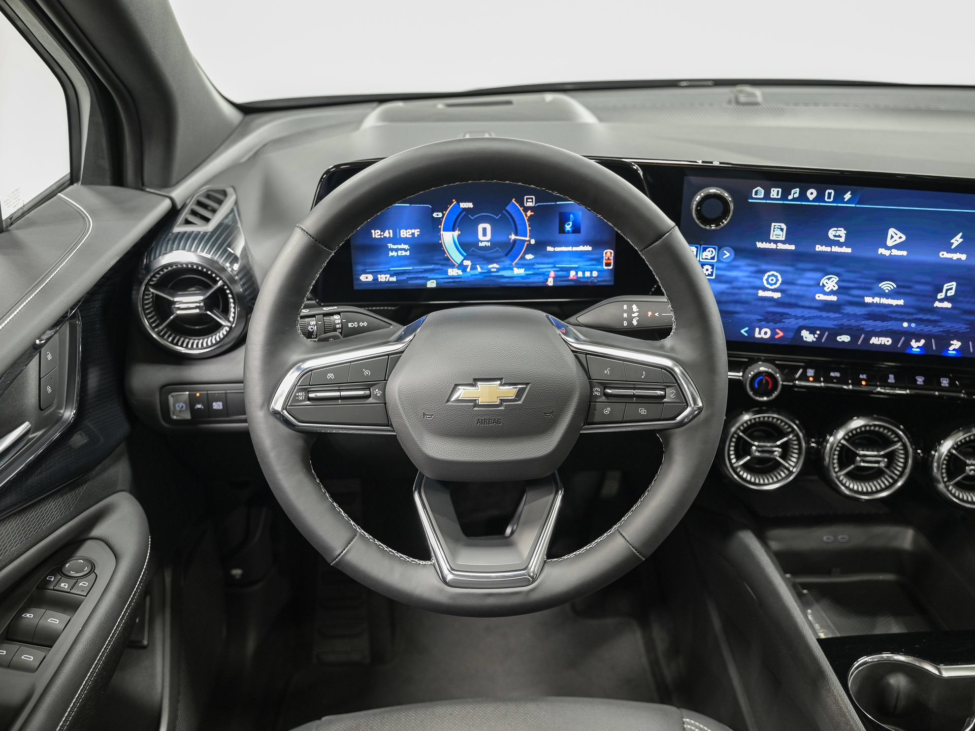 Used 2024 Chevrolet Blazer EV LT AWD/4WD image 17