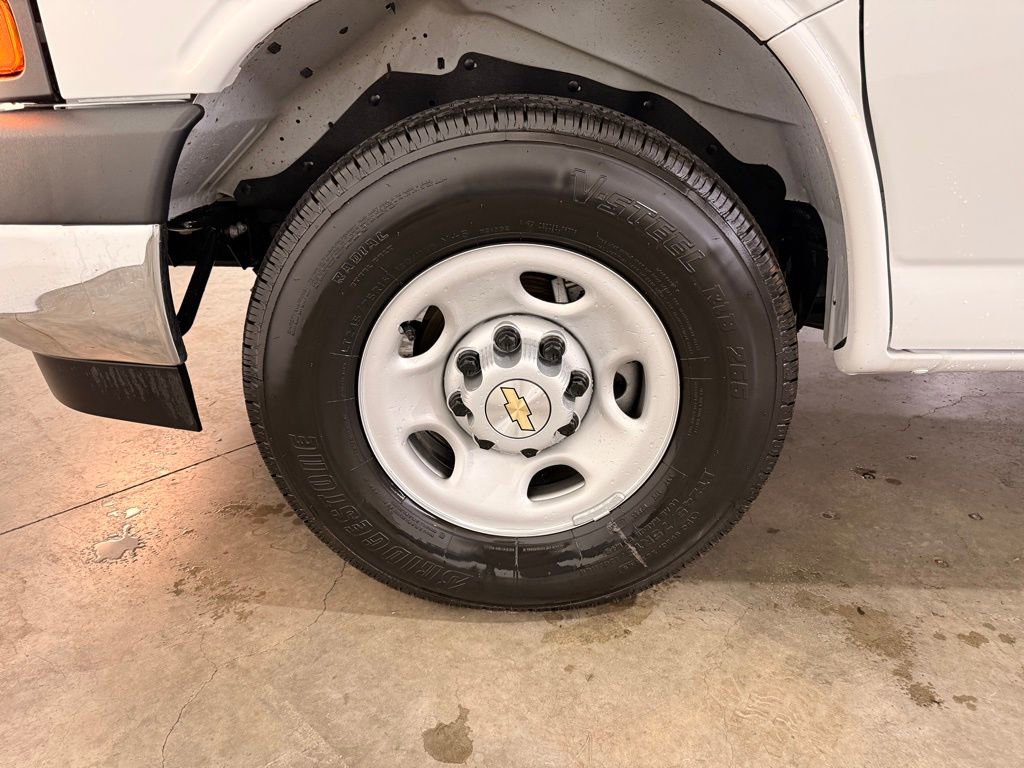 New 2025 Chevrolet Express 3500 Work Van w/ Power Convenience Package image 16