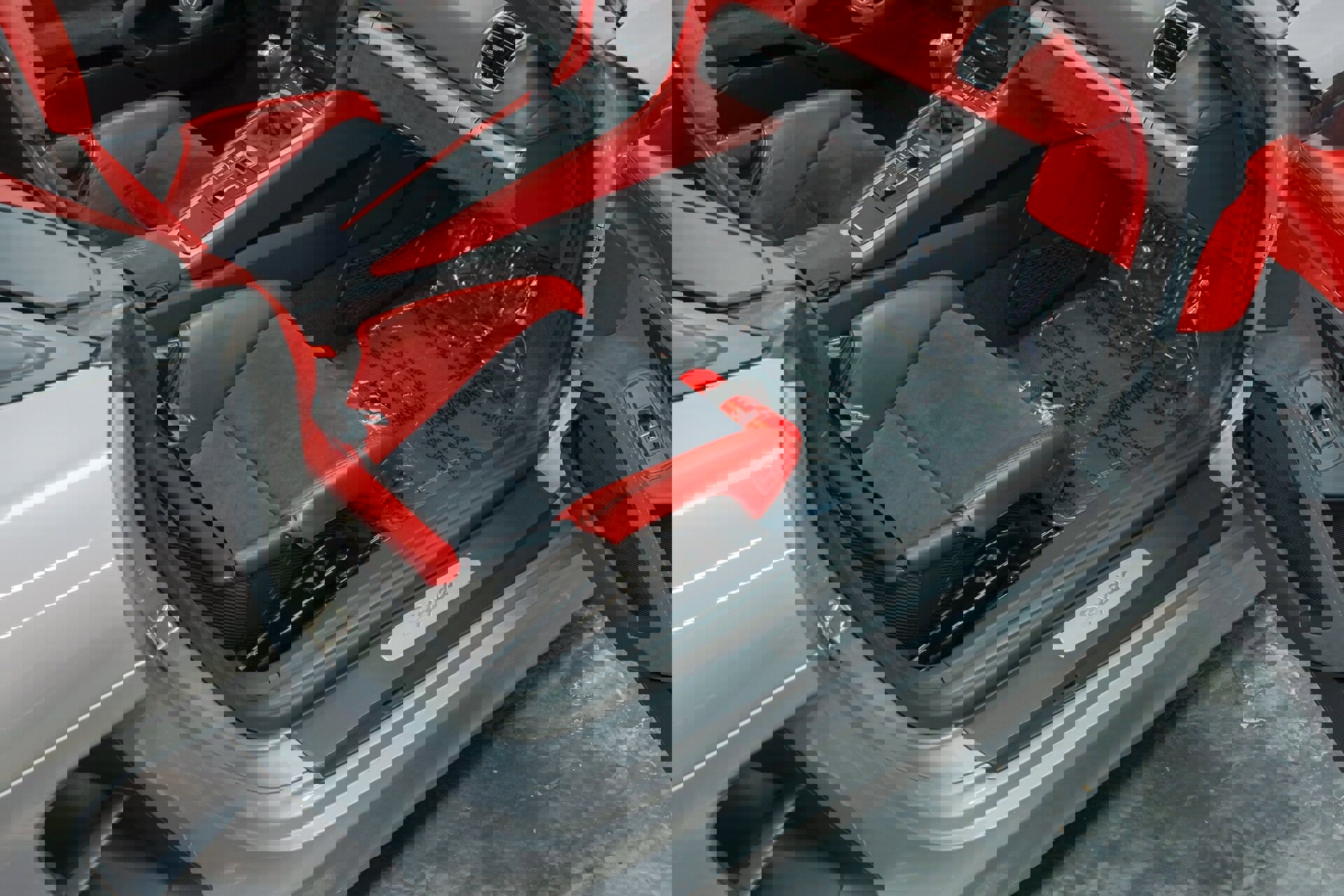 Used 2016 Porsche Boxster Spyder image 86