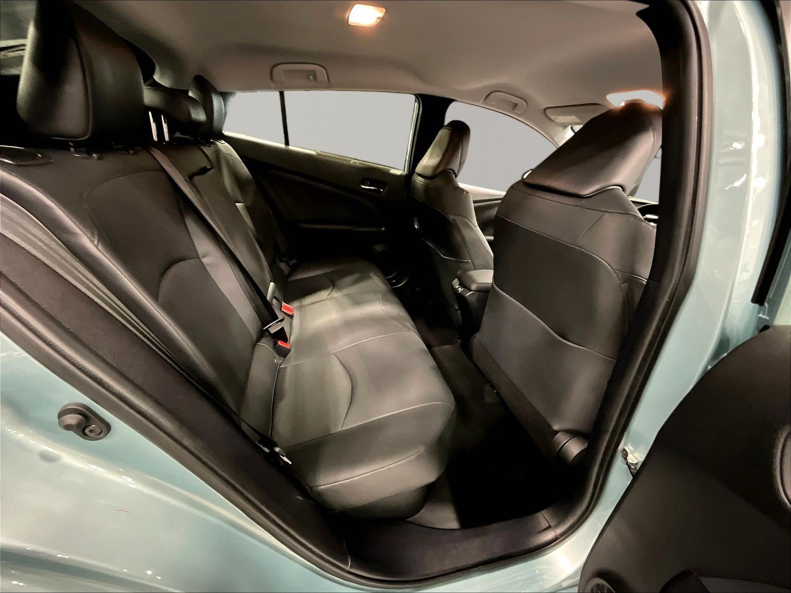Used 2019 Toyota Prius XLE FWD image 25