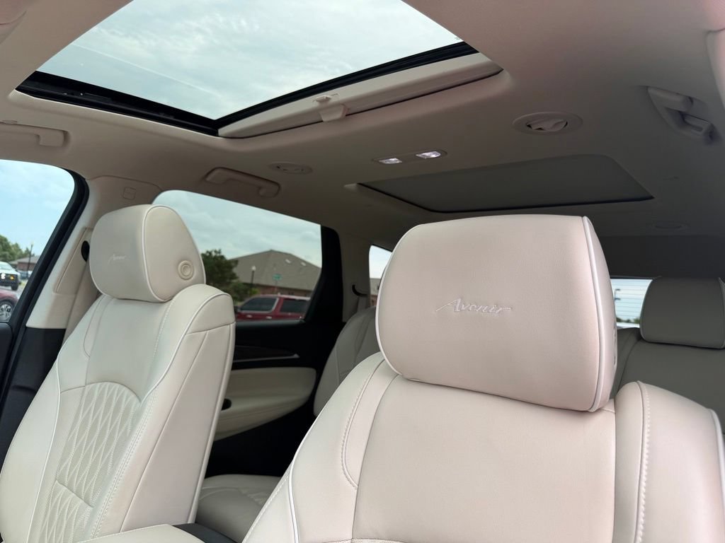 Used 2023 Buick Enclave Avenir w/ Avenir Technology Package FWD image 30
