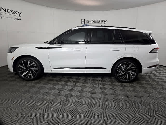 New 2026 Lincoln Aviator Black Label w/ Jet Appearance Package AWD/4WD image 8
