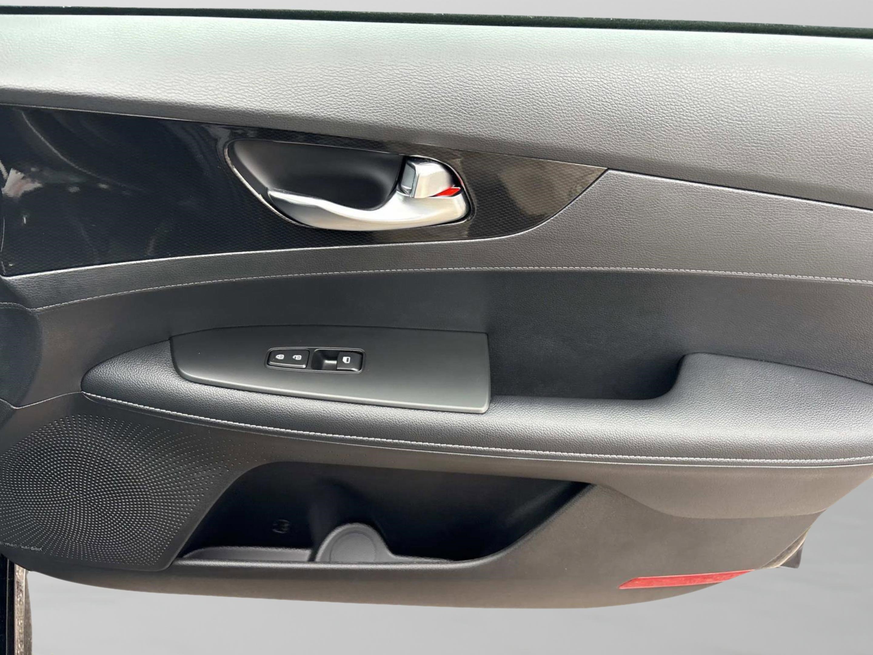 Used 2023 Kia Forte GT-Line w/ GT-Line Premium Package image 20