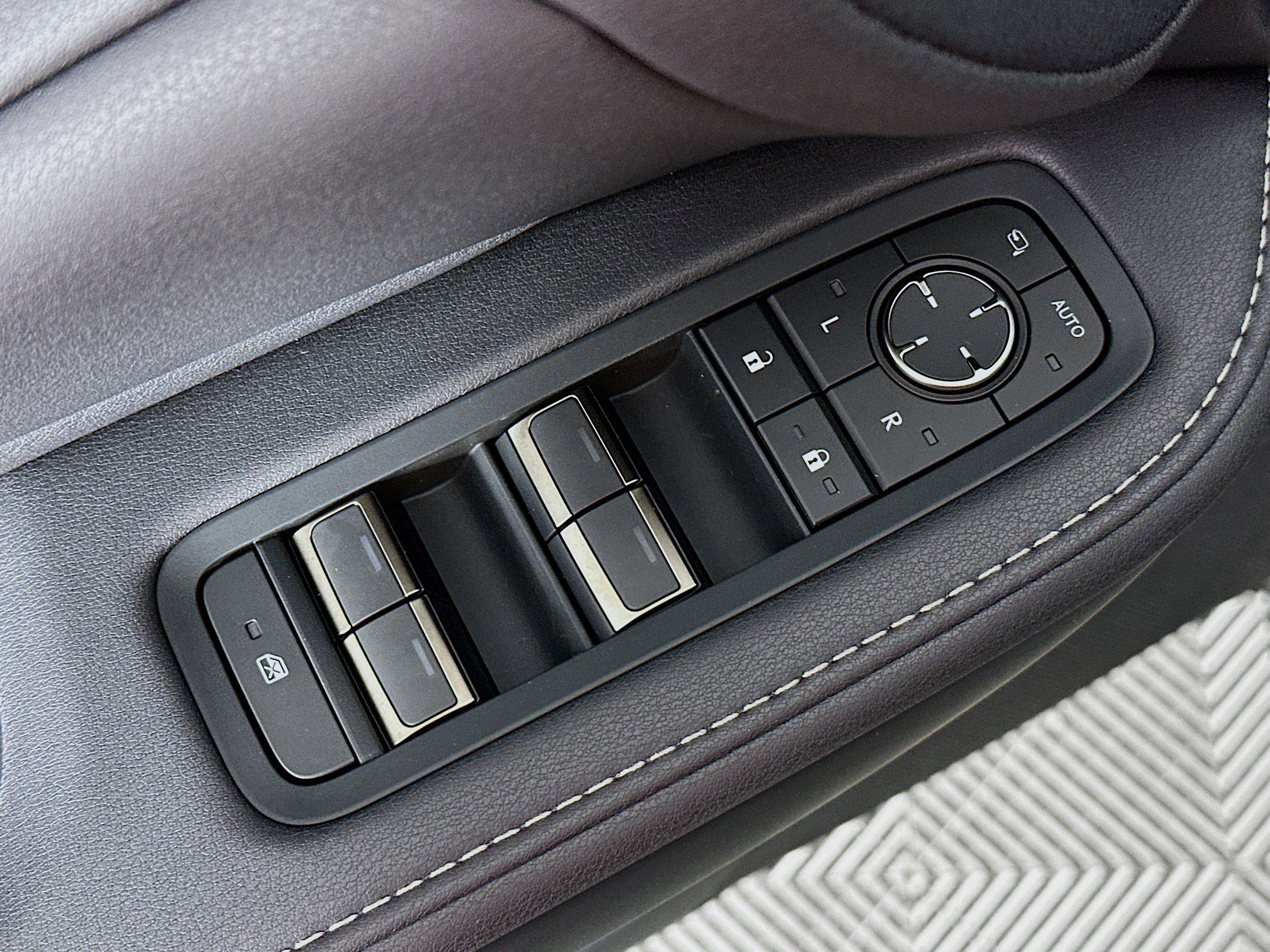 New 2026 Lexus TX 350 AWD image 18