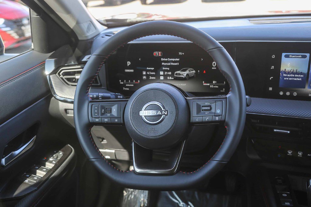New 2026 Nissan Kicks SR FWD image 15