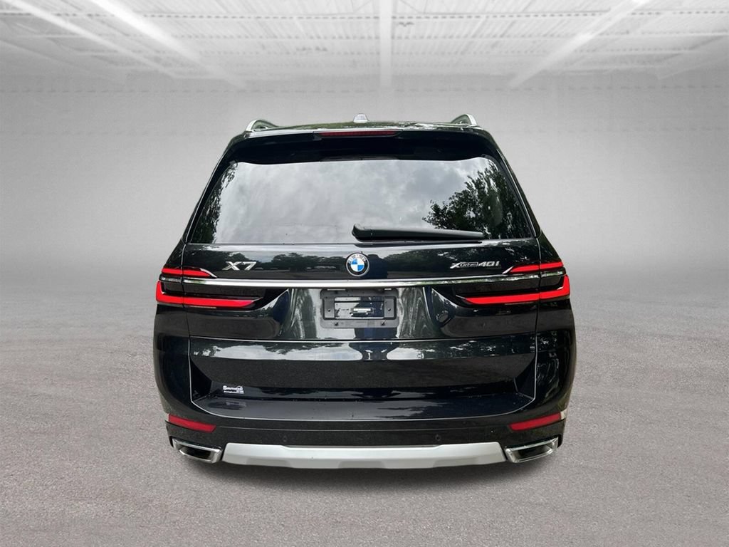 Used 2024 BMW X7 xDrive40i AWD/4WD image 4