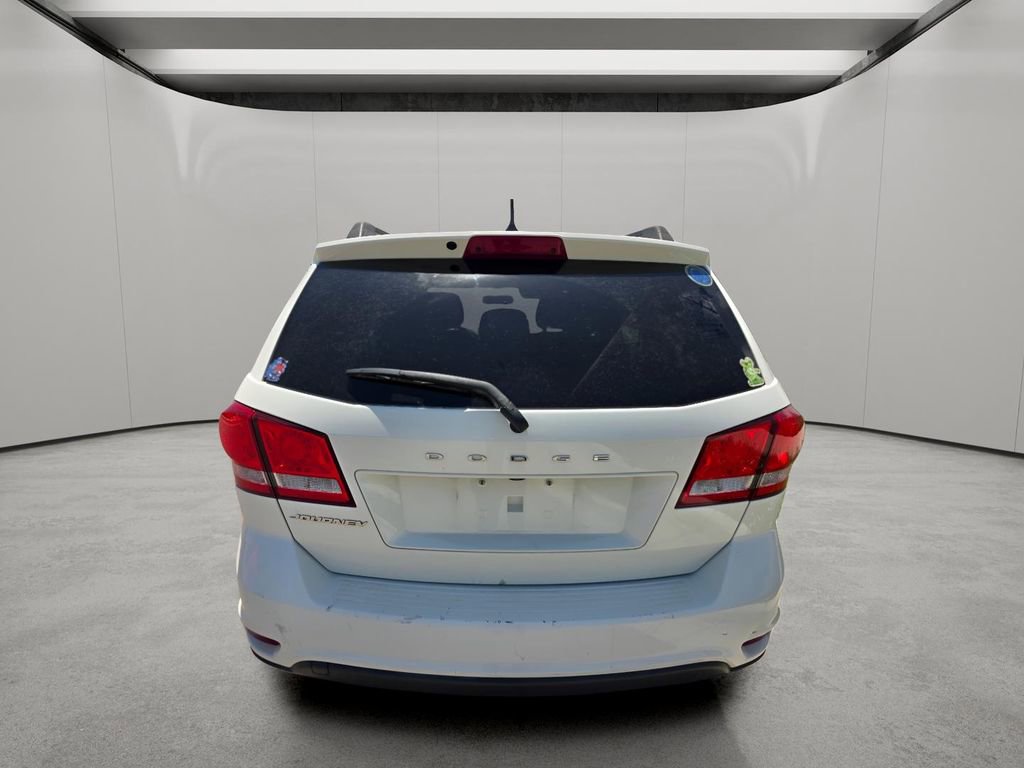 Used 2019 Dodge Journey SE w/ Blacktop Package FWD image 4