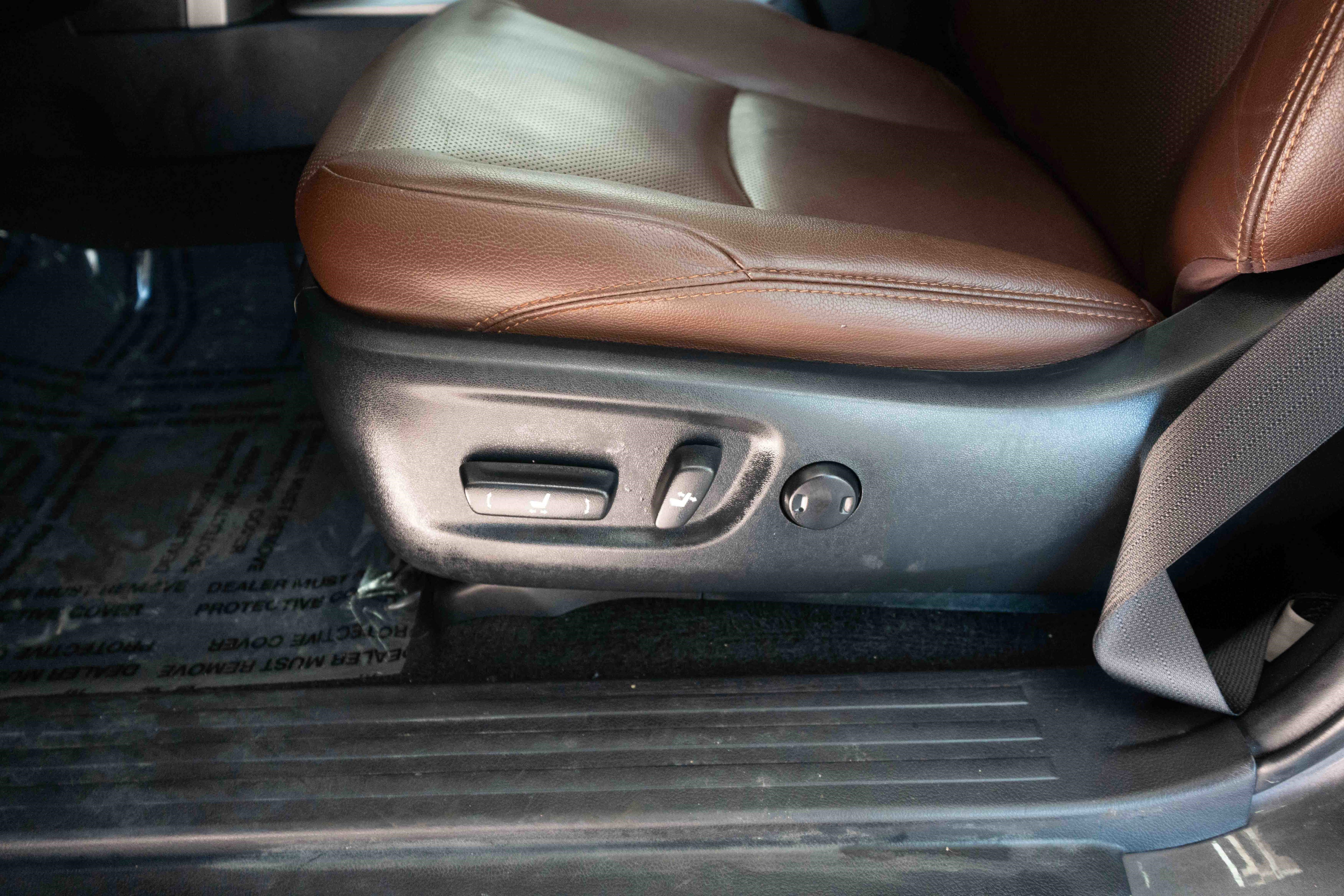 Used 2023 Toyota 4Runner Limited image 12