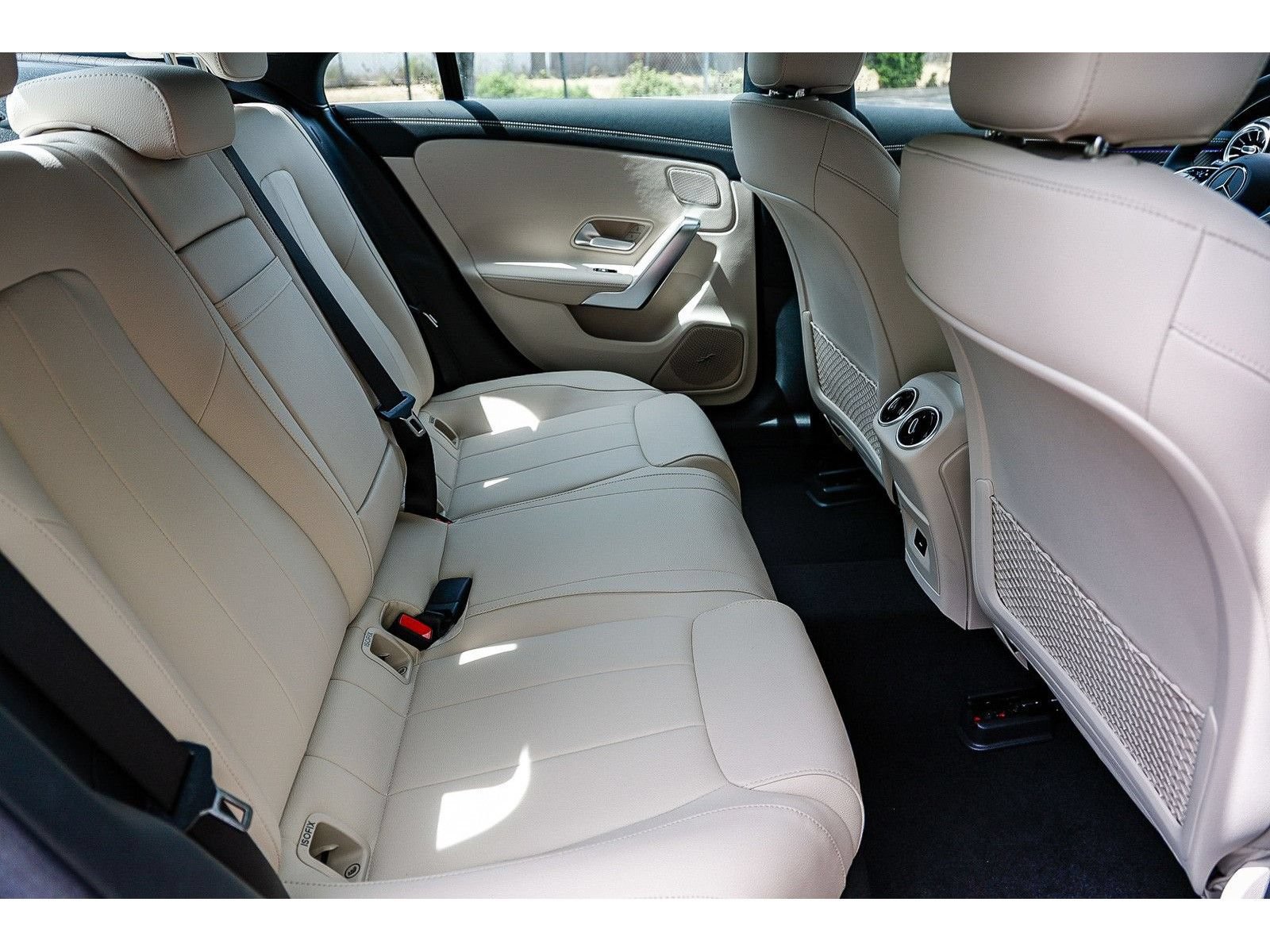 New 2025 Mercedes-Benz CLA 250 4MATIC image 18
