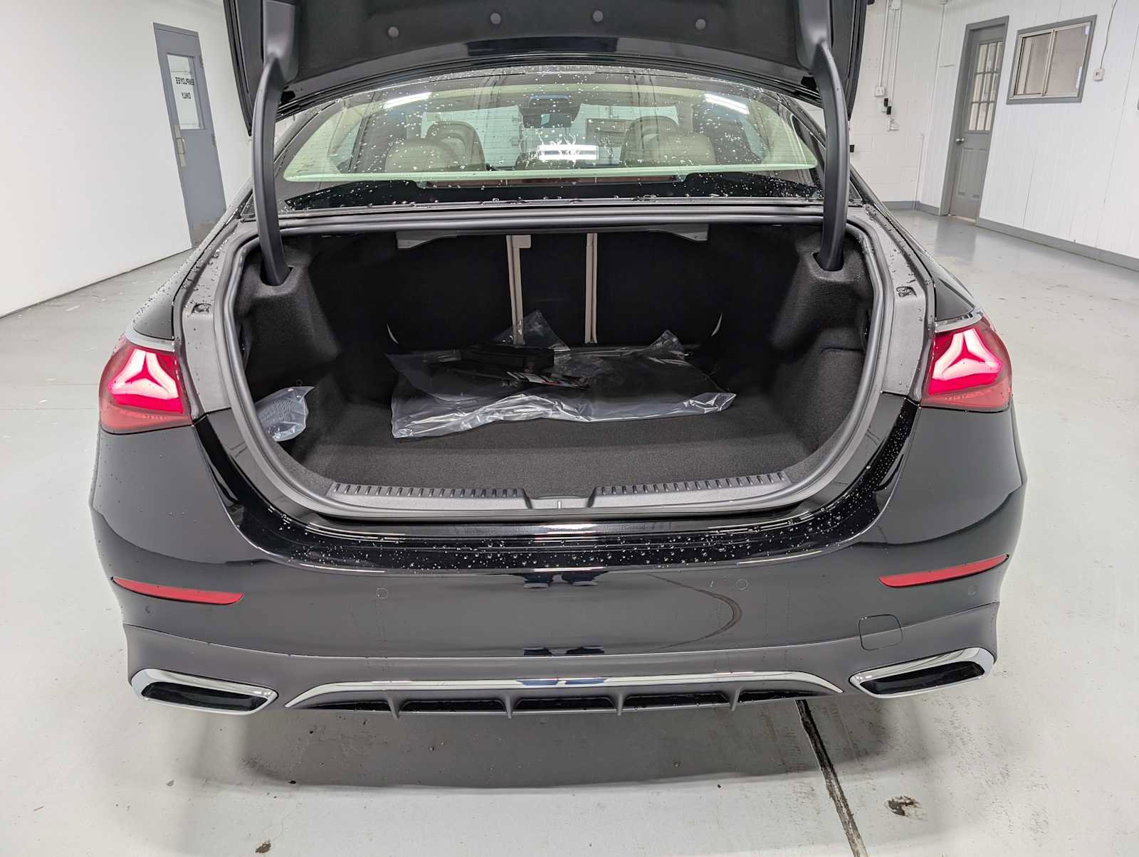 New 2026 Mercedes-Benz E 350 4MATIC Sedan image 22