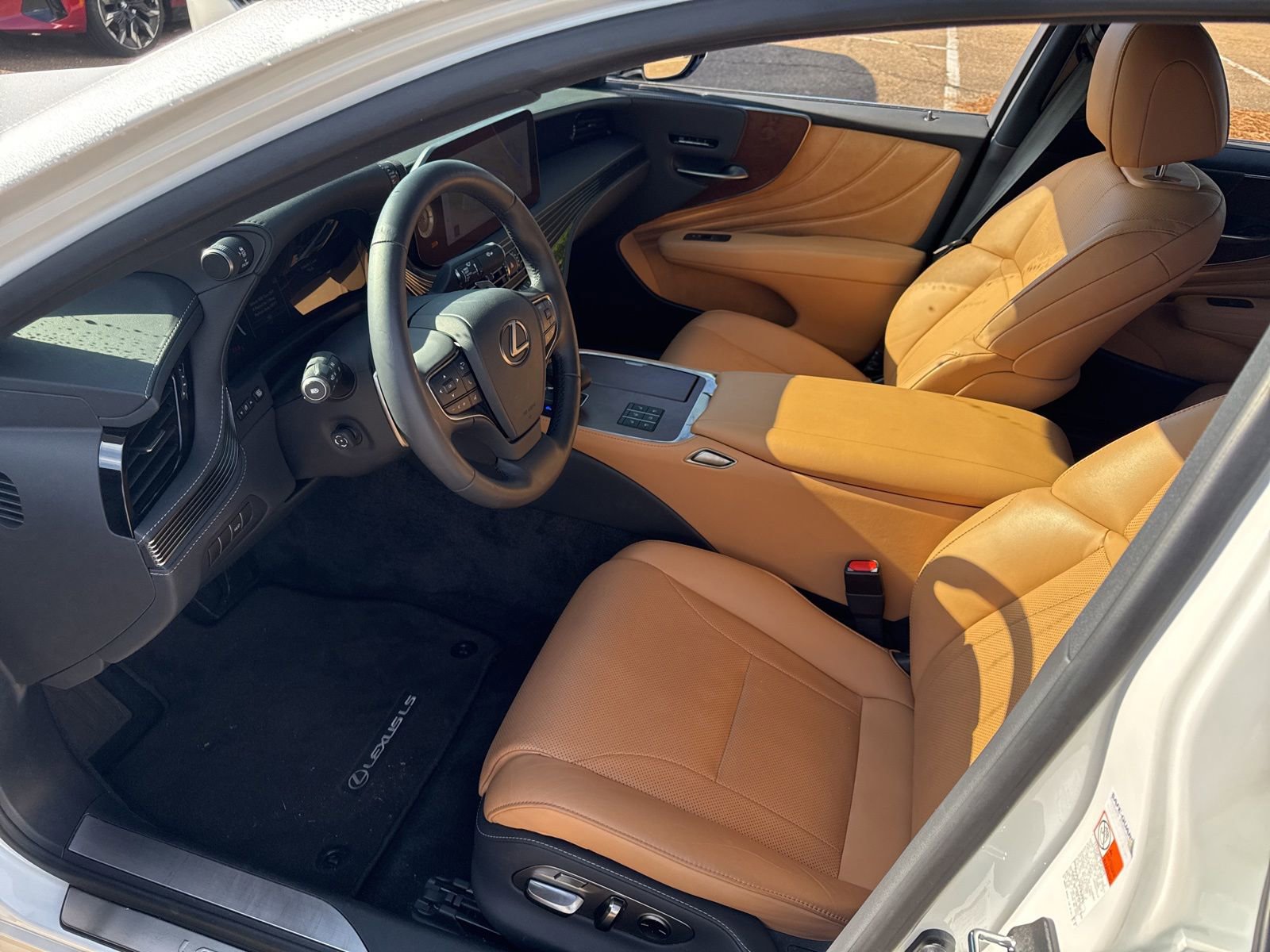 Used 2024 Lexus LS 500 image 13