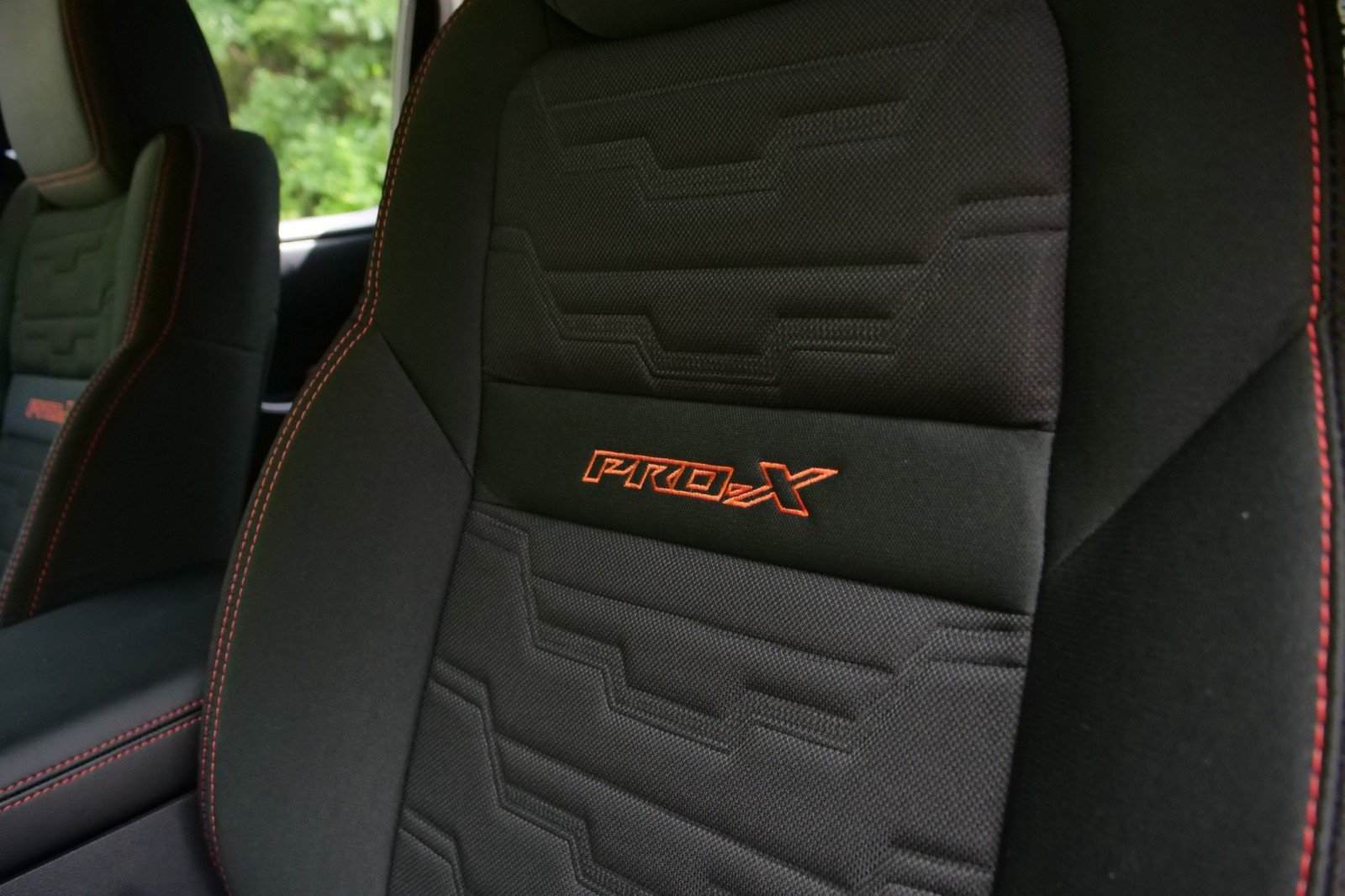 Used 2025 Nissan Frontier Pro-X RWD image 25
