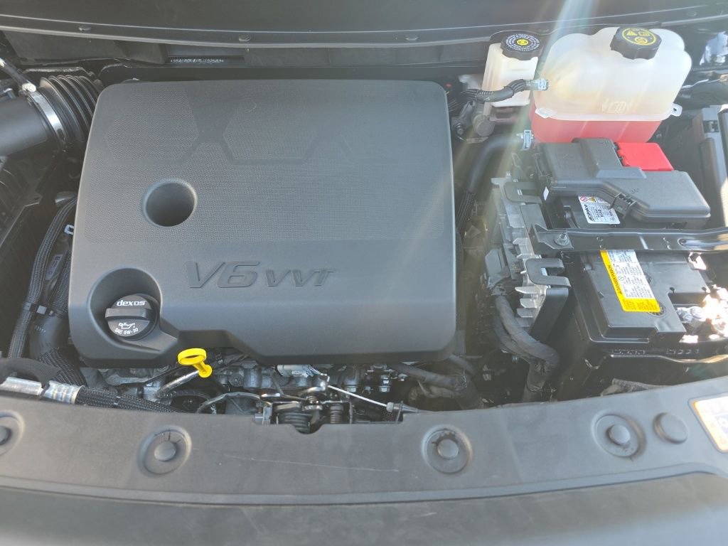 Used 2024 Buick Enclave Avenir w/ Avenir Technology Package image 39