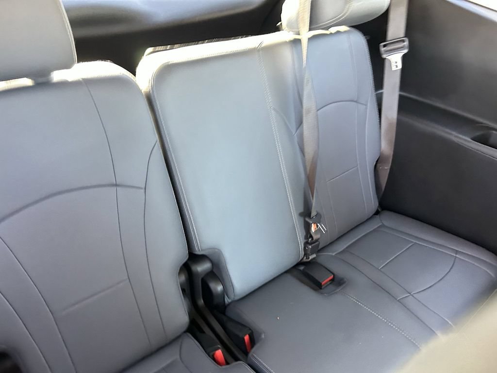 Used 2020 Buick Enclave Essence w/ Sport Touring Edition FWD image 14