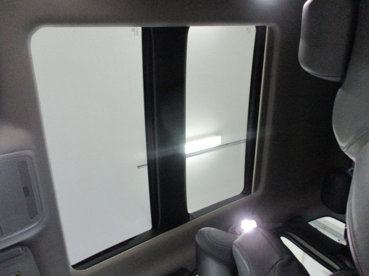 Used 2025 MAZDA CX-50 AWD 2.5 S w/ Premium Plus Pkg image 9