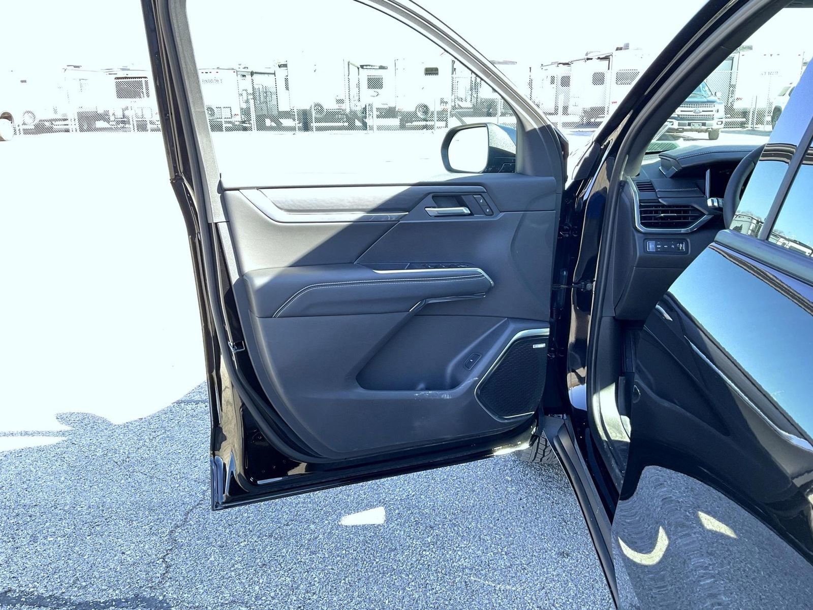 New 2026 GMC Acadia Elevation w/ Elevation Premium Package image 9