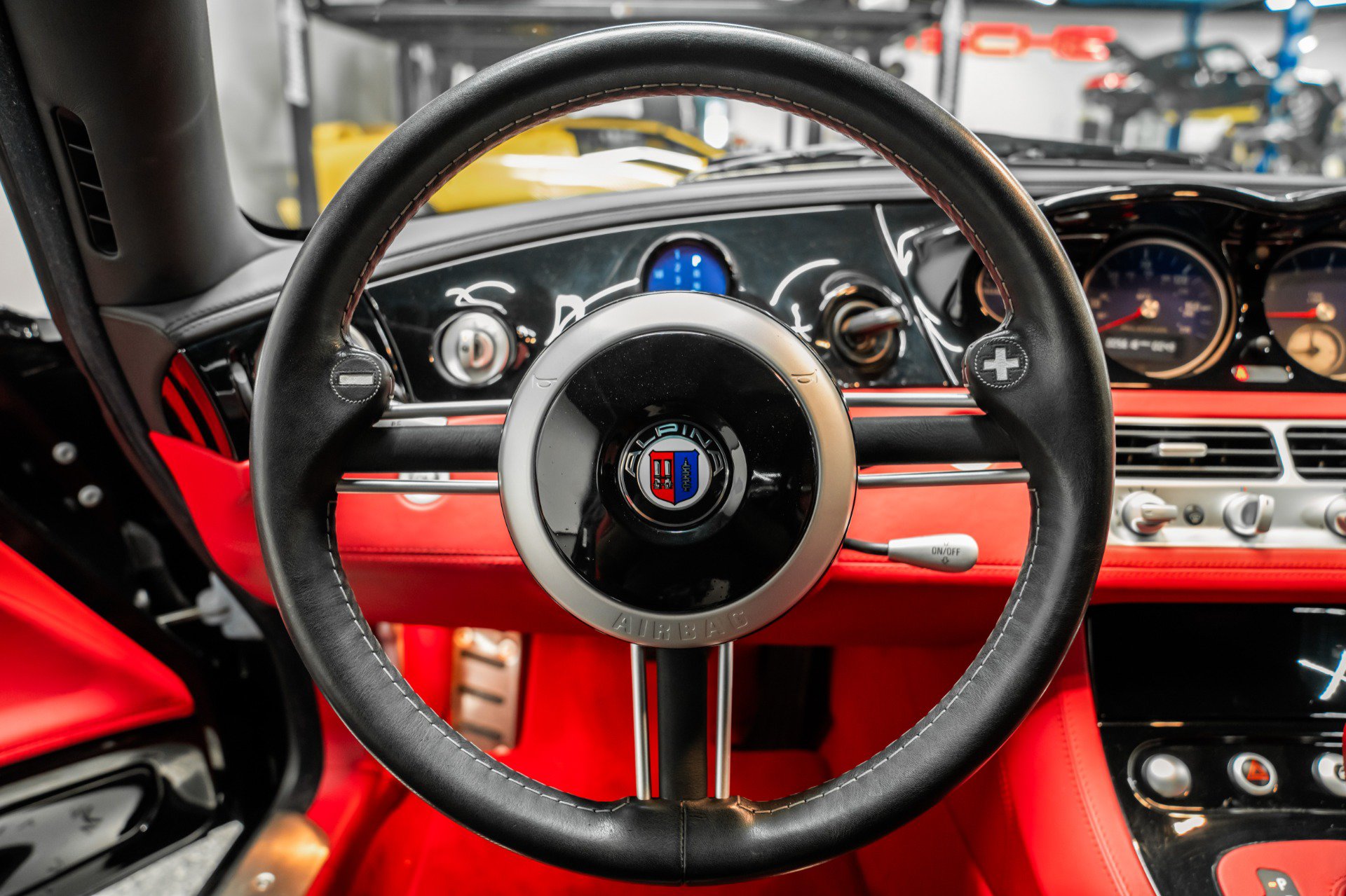 Used 2003 BMW Z8 RWD image 14
