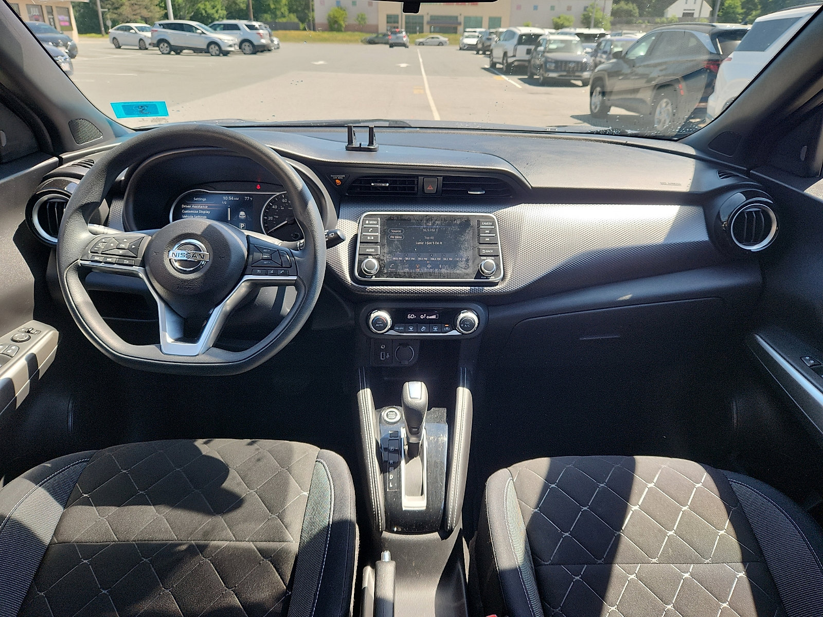 Used 2018 Nissan Kicks SV FWD image 9