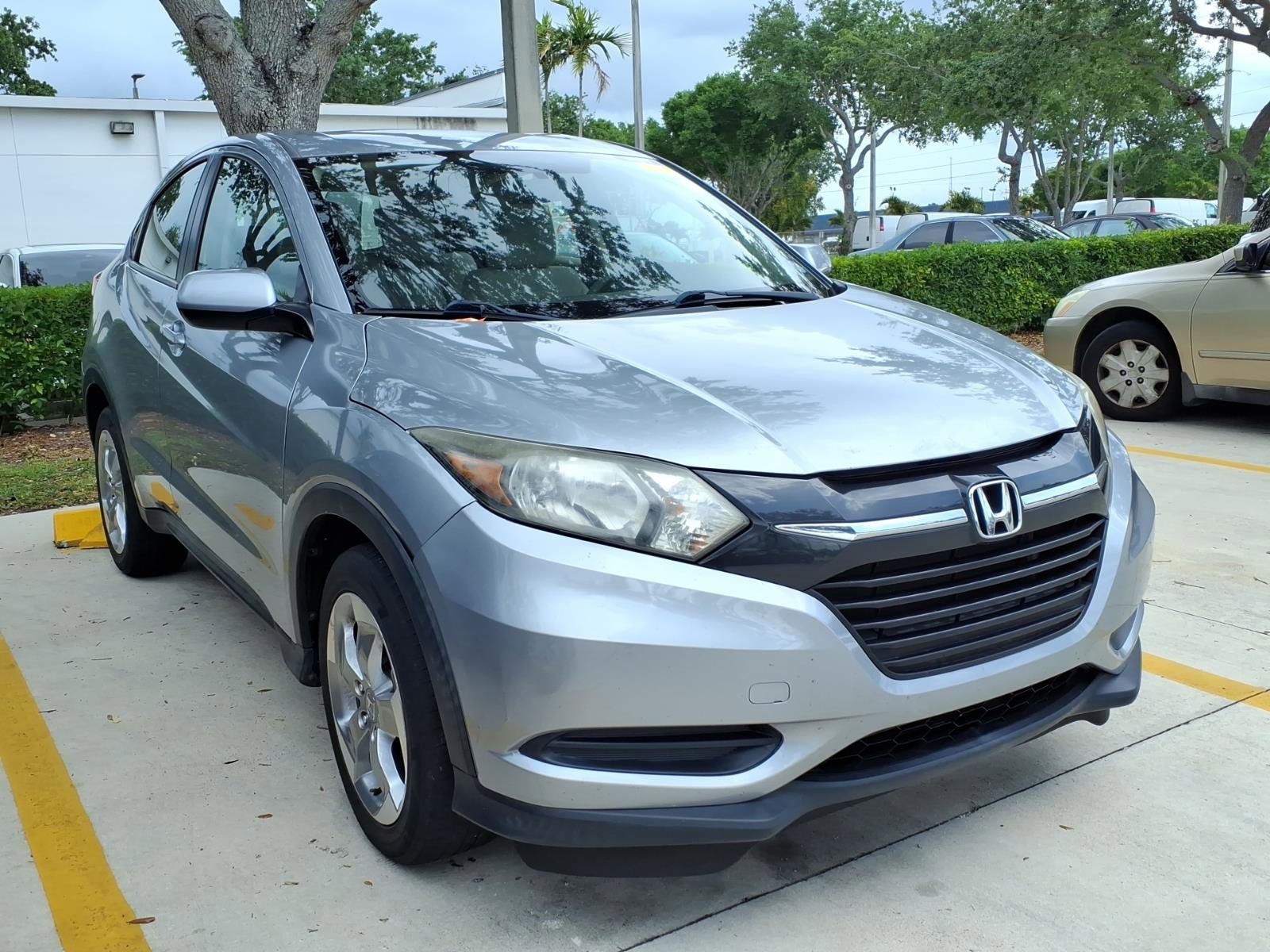 Used 2018 Honda HR-V LX image 8