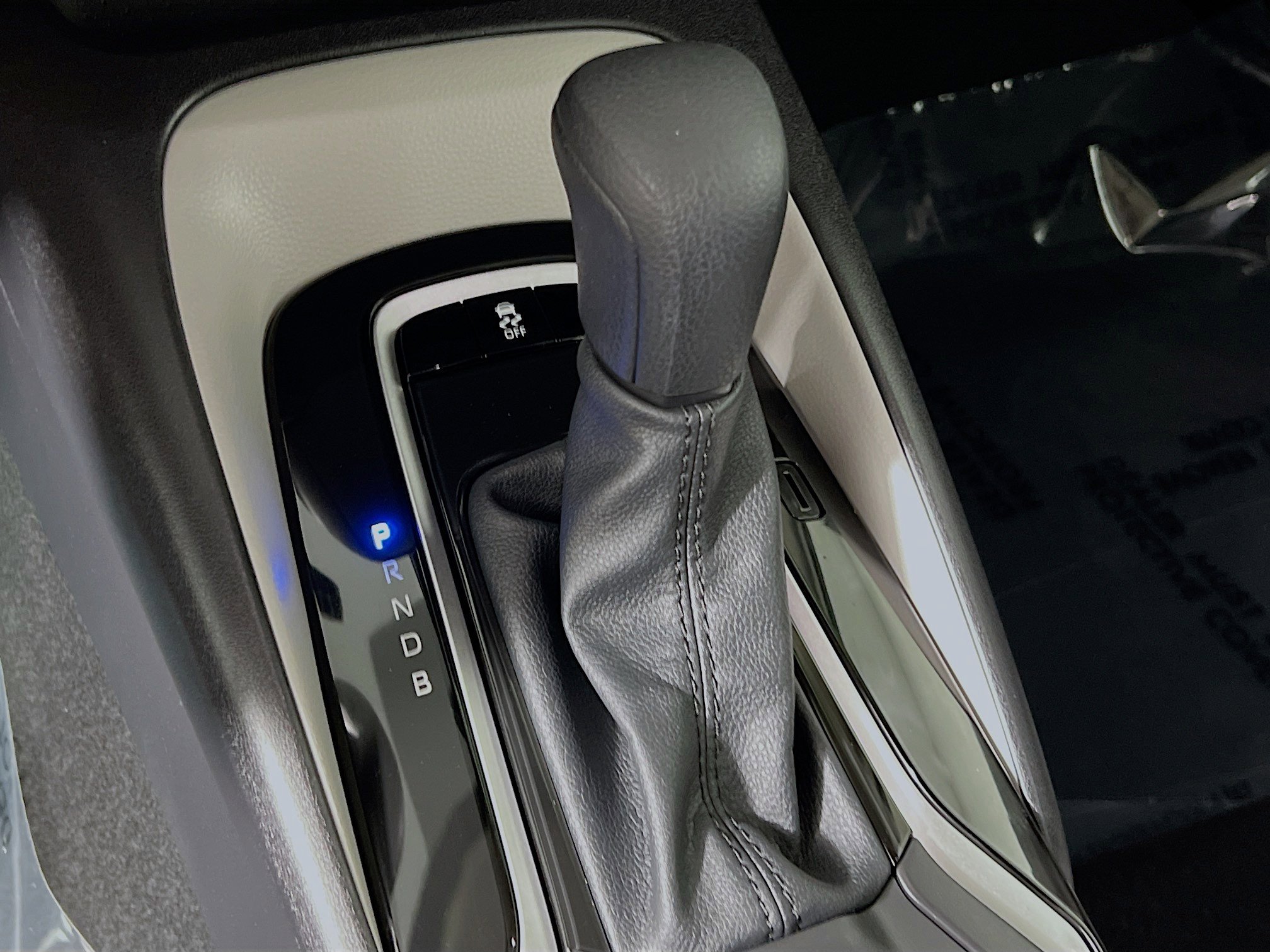 Used 2025 Toyota Corolla LE image 24