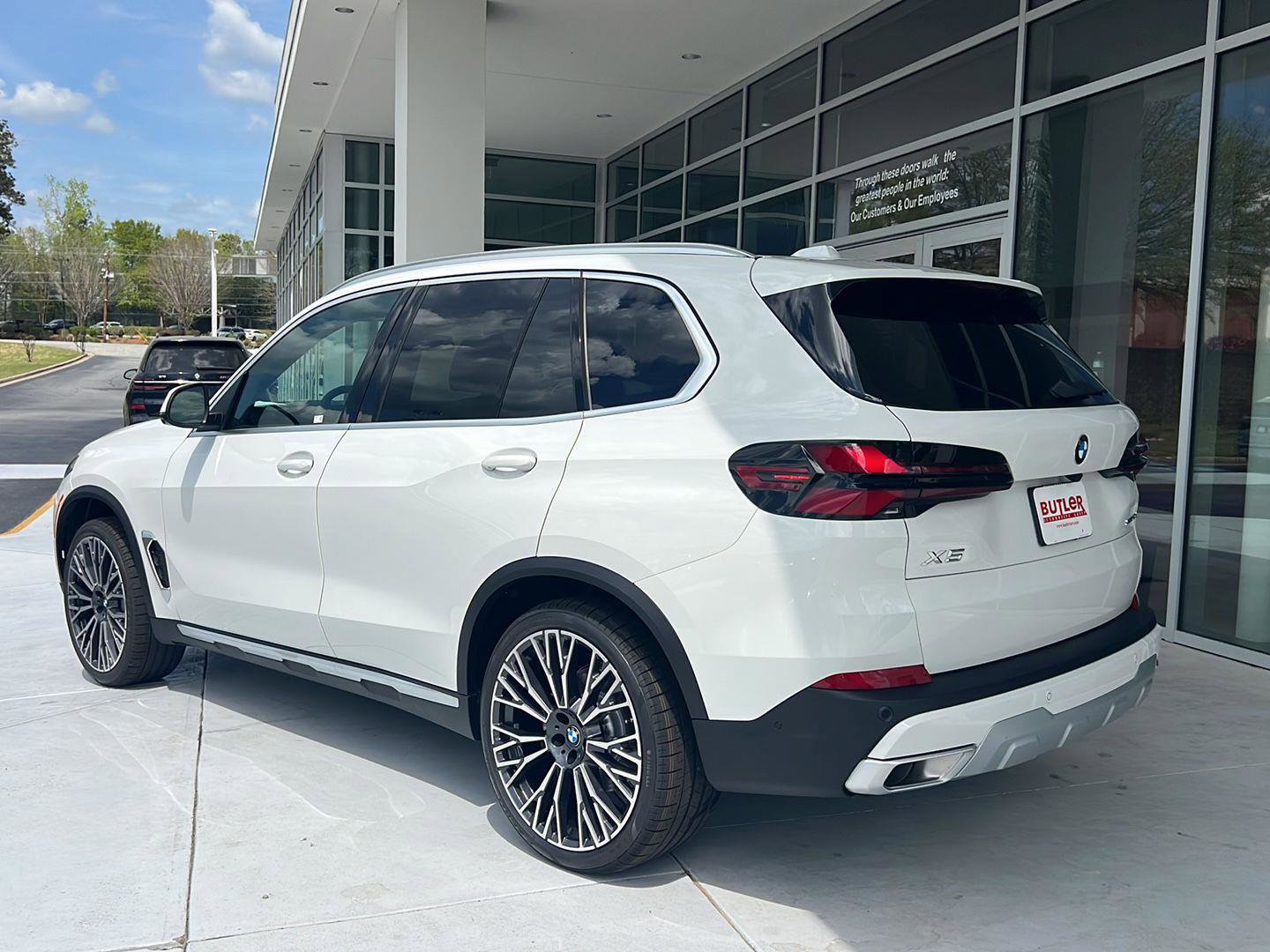 New 2026 BMW X5 sDrive40i w/ Climate Comfort Package image 5