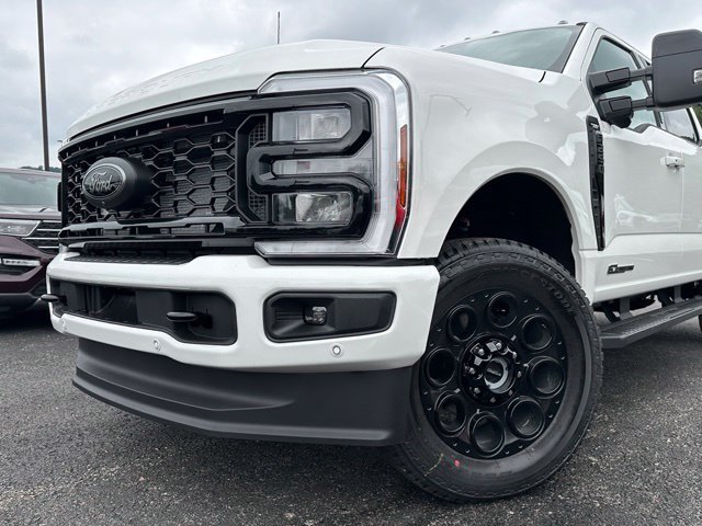 New 2026 Ford F250 Lariat w/ Black Appearance Package AWD/4WD image 37
