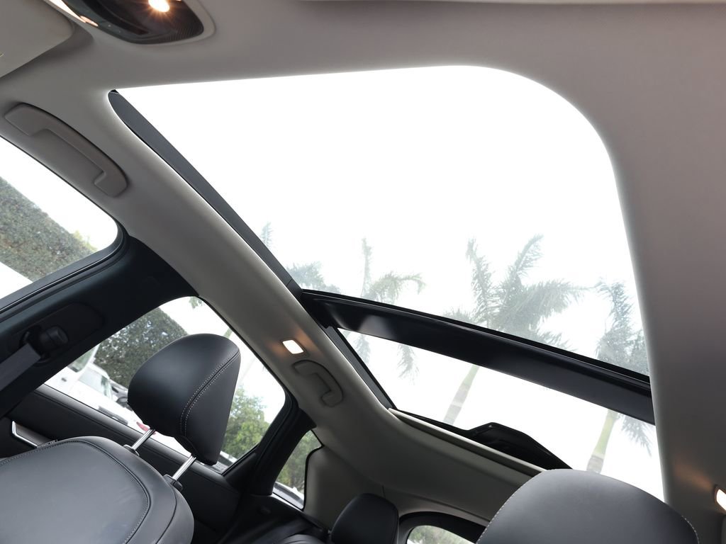 Certified 2025 INFINITI QX50 Luxe AWD/4WD image 18