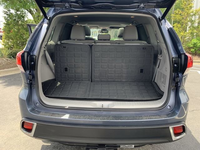 Used 2017 Toyota Highlander Limited FWD image 35
