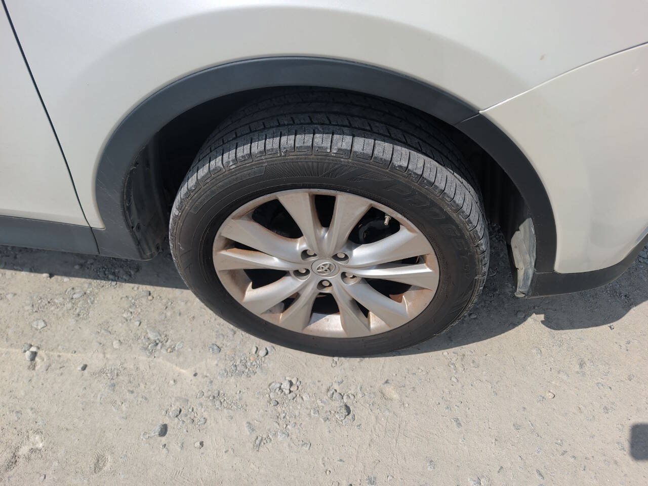 Used 2013 Toyota RAV4 Limited FWD image 9