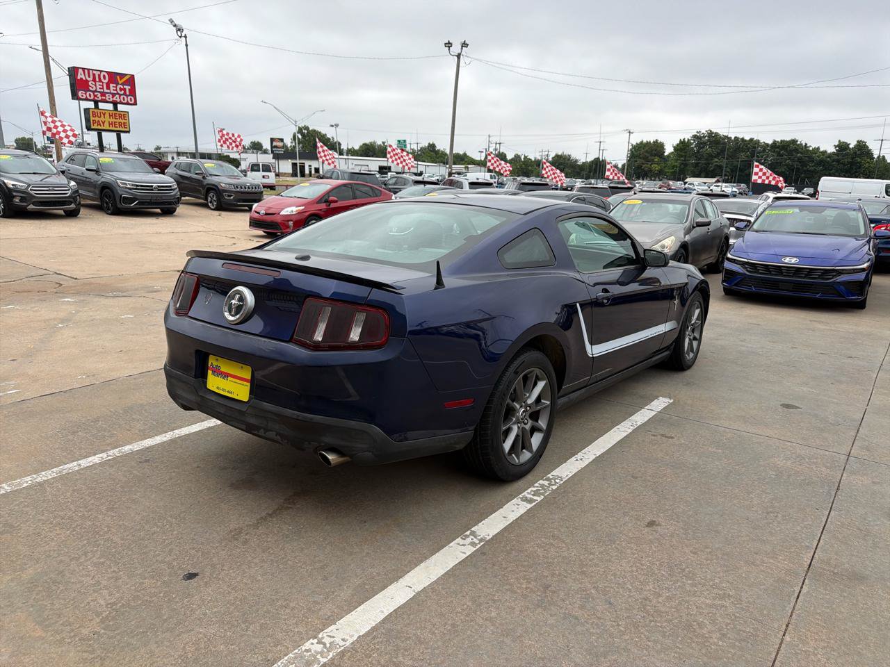 Used 2010 Ford Mustang Coupe RWD image 5