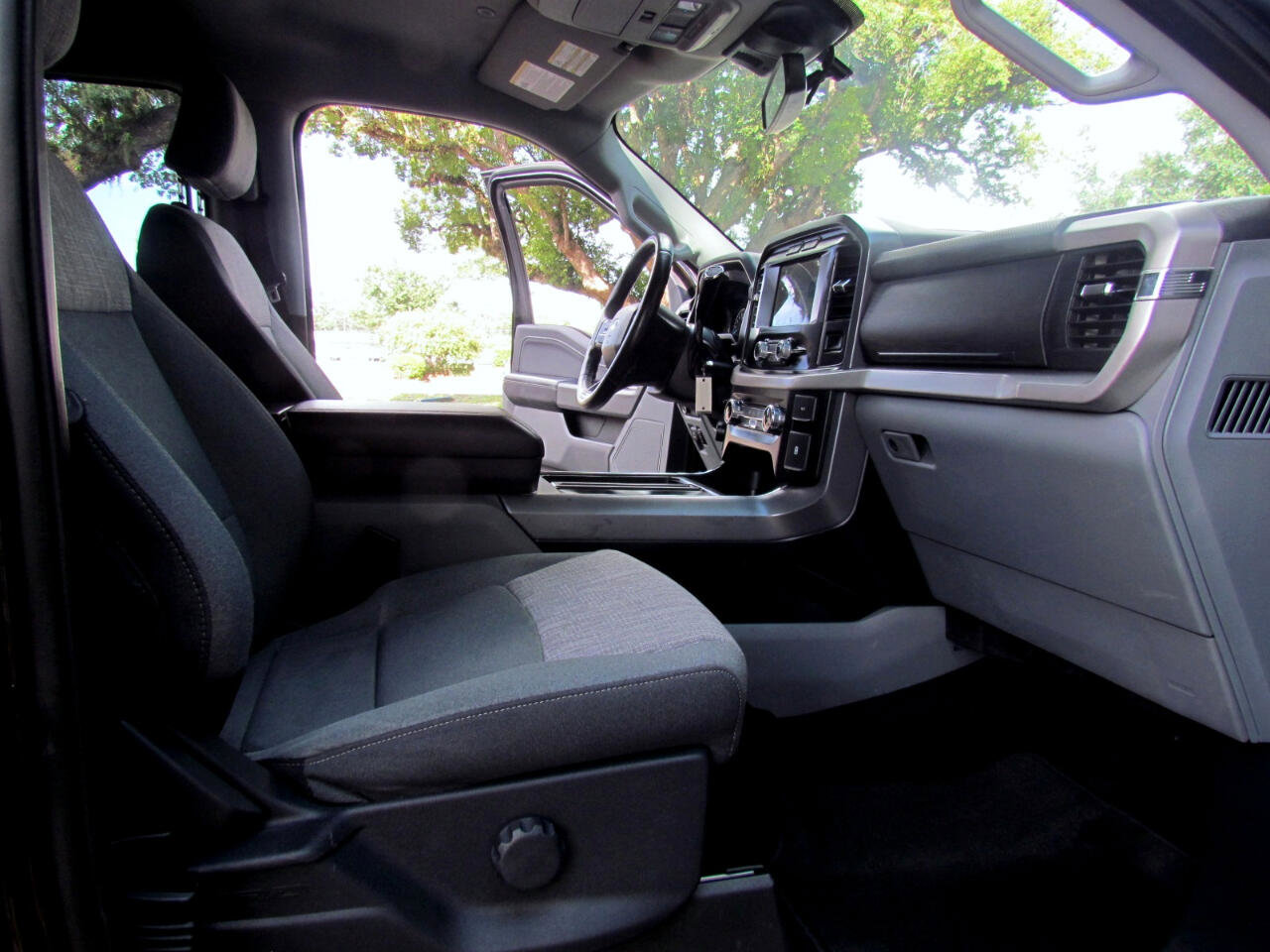Used 2022 Ford F150 XLT w/ Equipment Group 301A Mid image 19