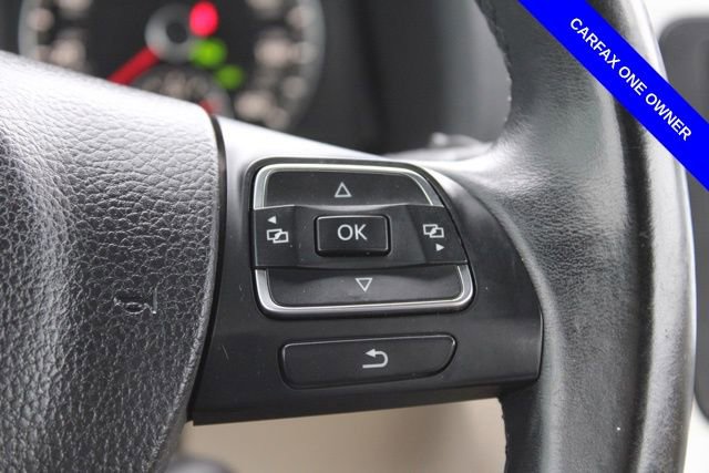 Used 2015 Volkswagen Eos Executive image 28