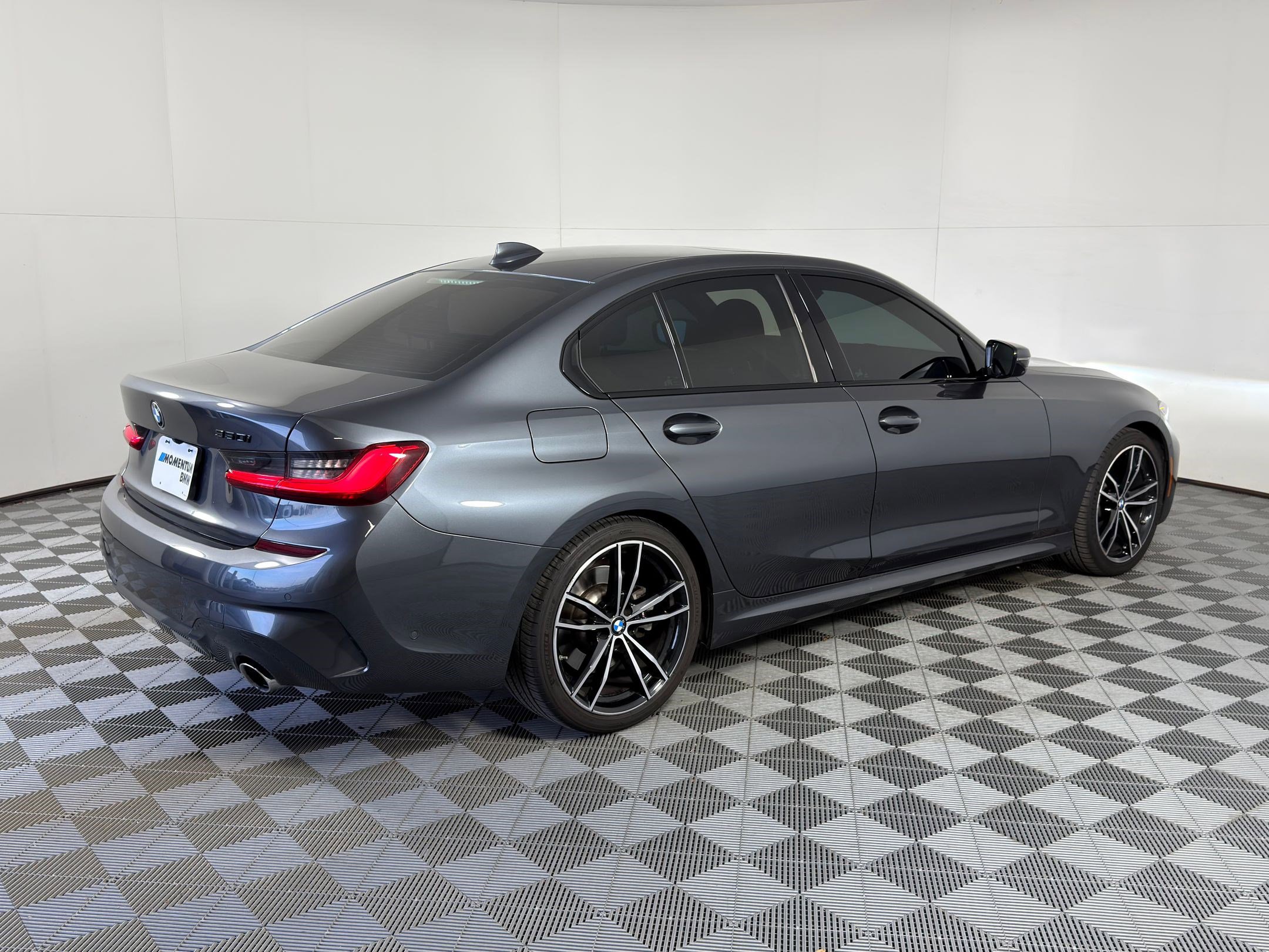 Used 2021 BMW 330i Sedan w/ M Sport Package image 7