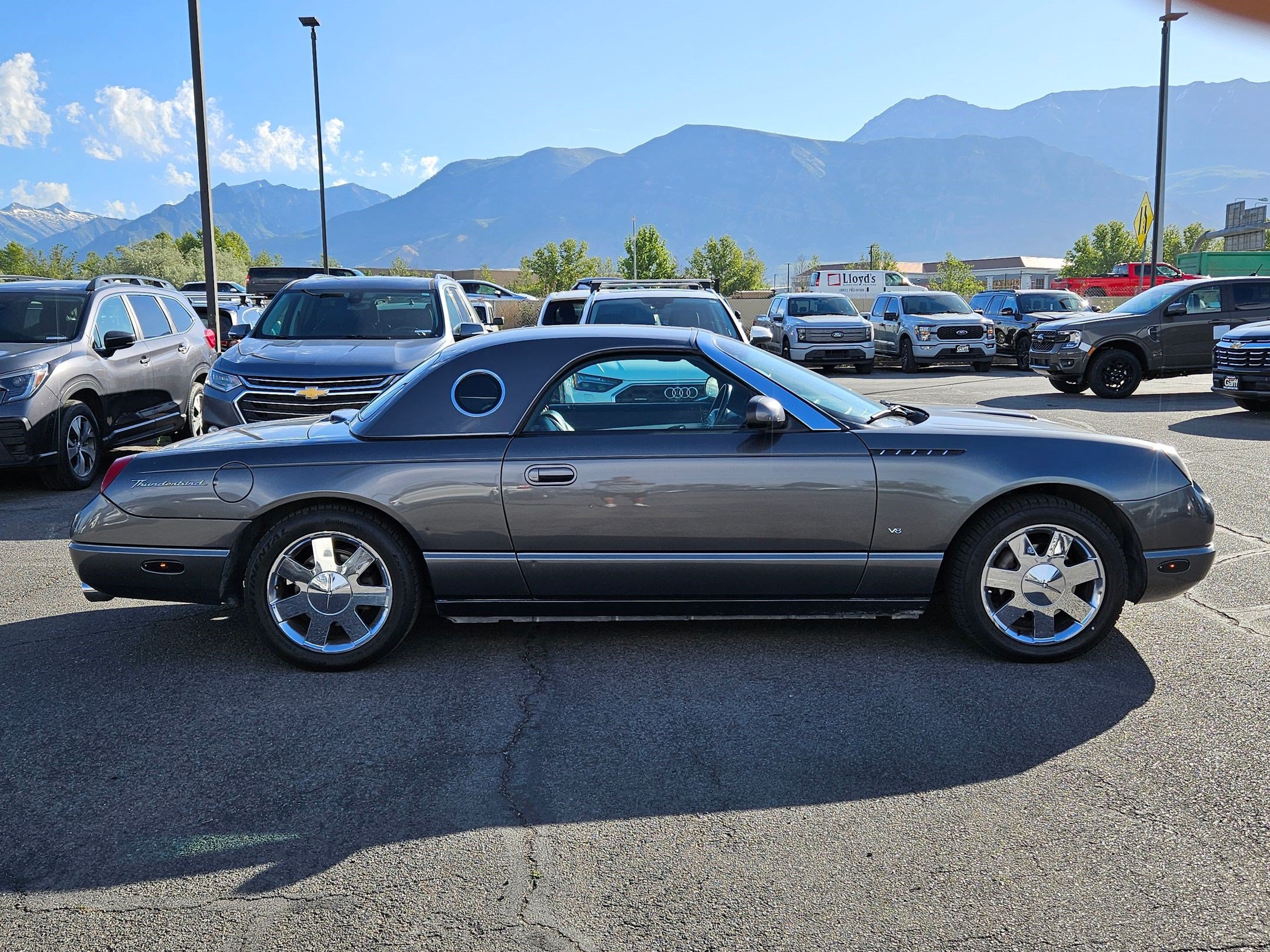 Used 2003 Ford Thunderbird RWD image 2