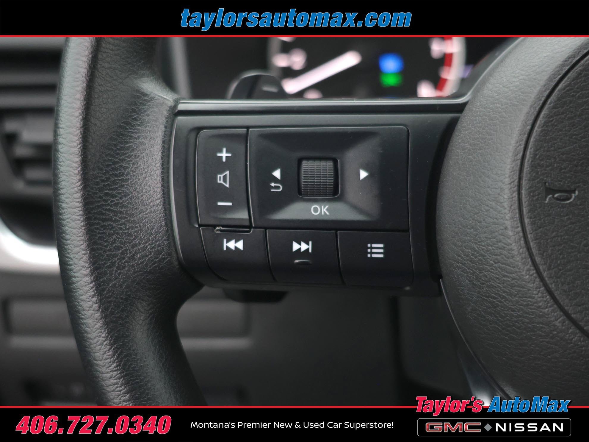 Used 2024 Nissan Rogue S AWD/4WD image 24