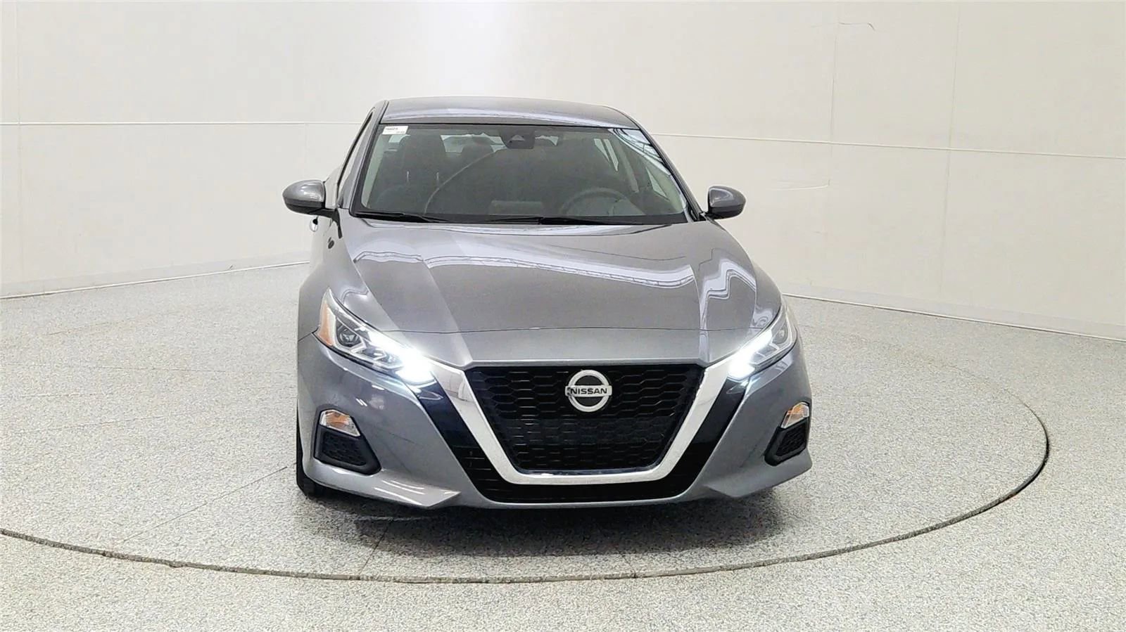 Used 2022 Nissan Altima 2.5 SV AWD/4WD image 2