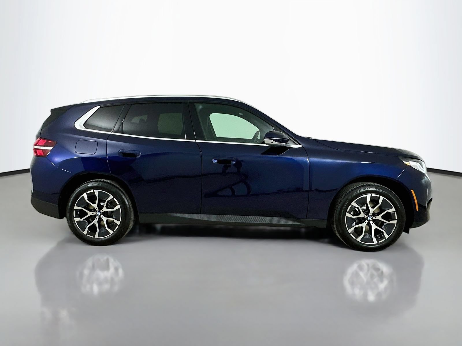New 2026 BMW X3 xDrive30i w/ Premium Package AWD/4WD image 4