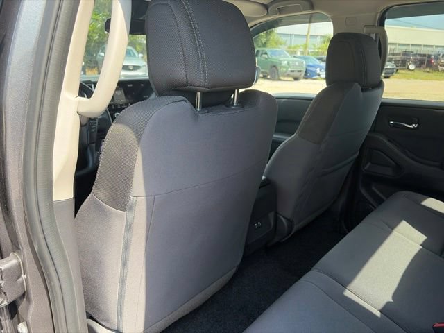 Used 2025 Nissan Frontier SV RWD image 20