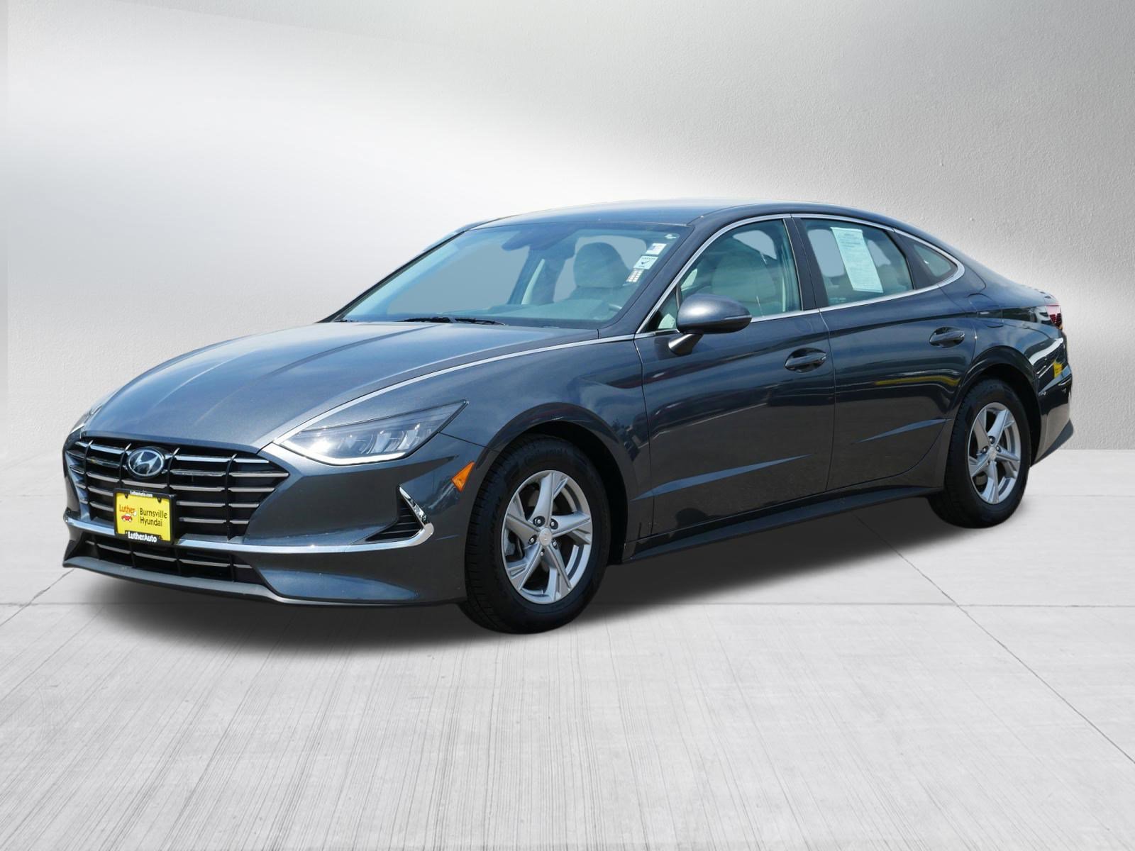 Certified 2023 Hyundai Sonata SE w/ Cargo Package FWD image 3