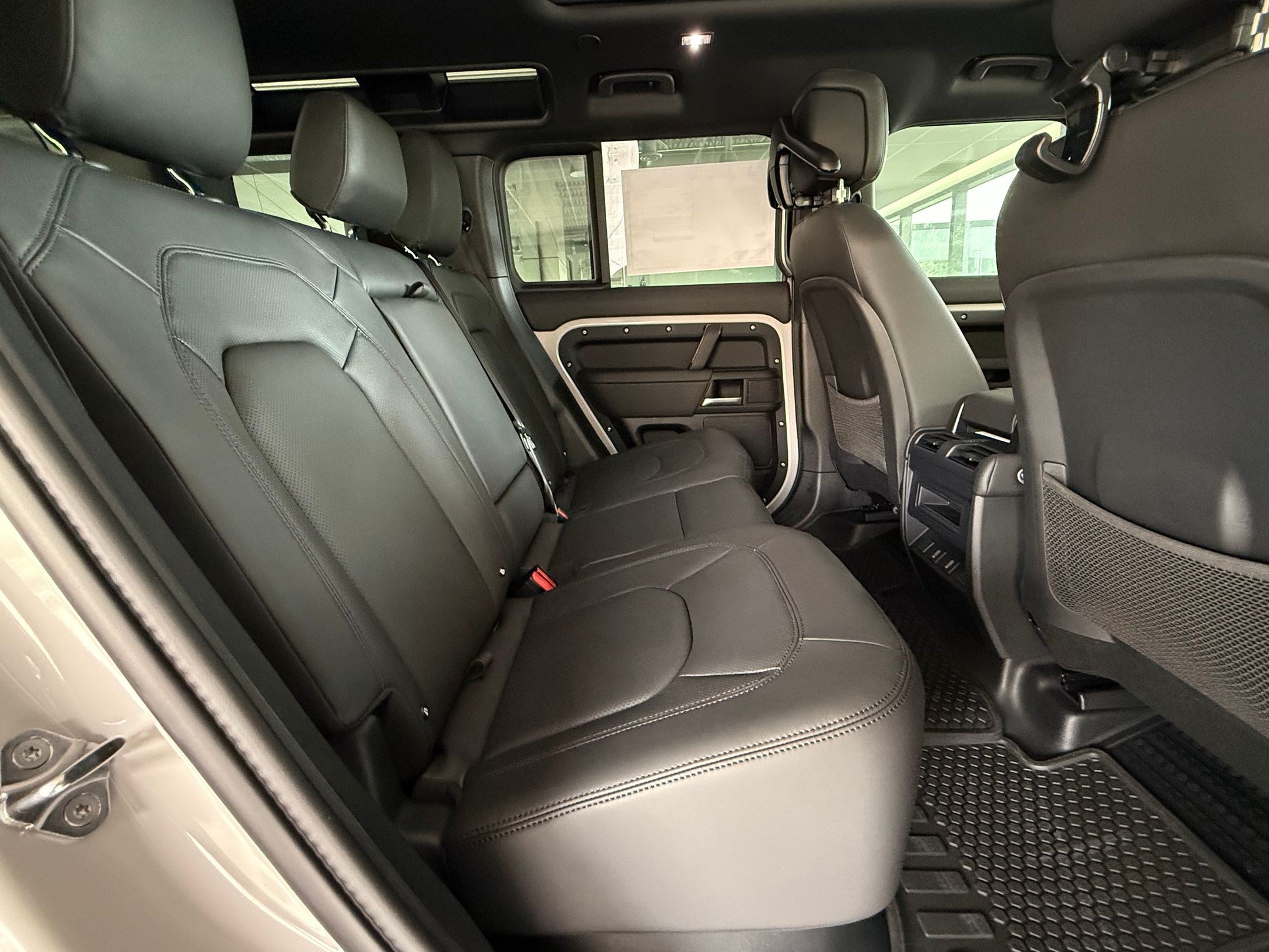 New 2026 Land Rover Defender 110 S AWD/4WD image 27
